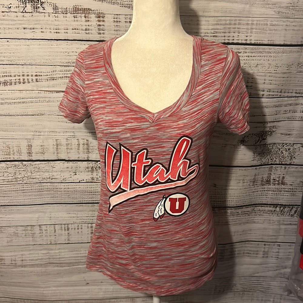 Women University of Utah shirt size medium
